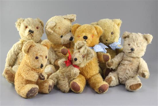 Seven bears, Chiltern 1960s, Farnell hair loss 1930s, three others, tallest 15in.